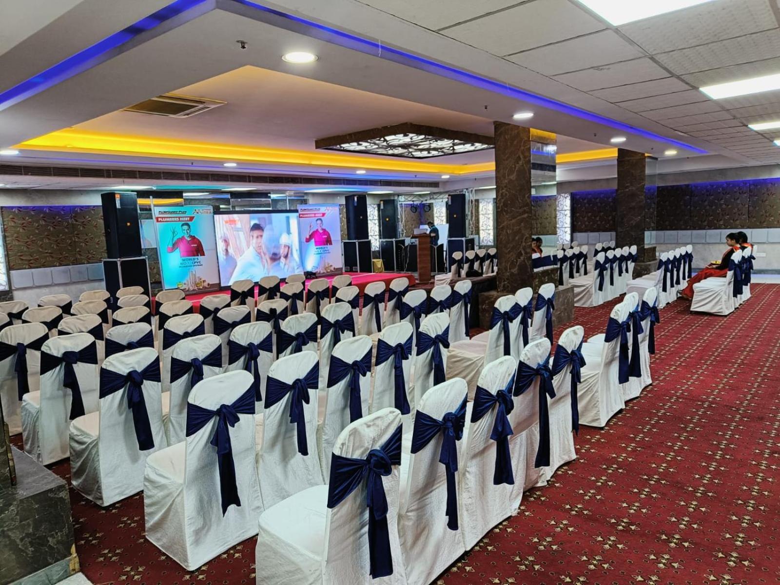 Hyphen Business Hotel Noida Bagian luar foto